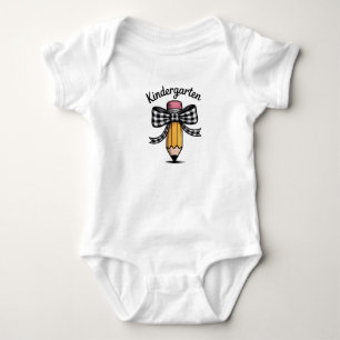 Kokette Bleistift-Schleife Kindergarten-Lehrerin S Baby Strampler