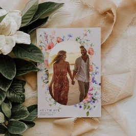 Kokette Blumenwiese | Summer Wedding Foto Save The Date