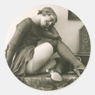 Kokette Vintage Button-Oben Mädchen-Aufkleber Runder Aufkleber