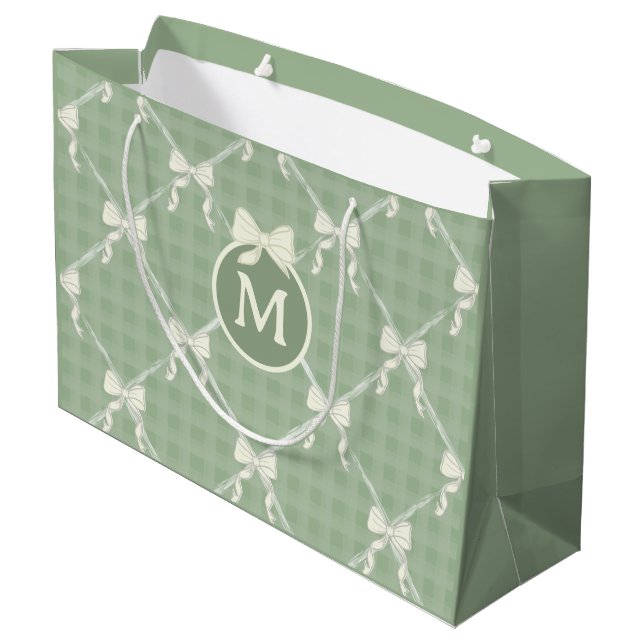 Koketten Schleifen Gingham Monogramm Creme Salbei  Große Geschenktüte (Rückseite Schrägansicht)