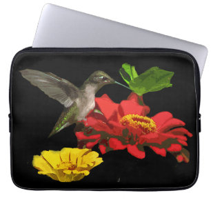 Kolibri auf den roten und gelben Zinnias Laptopschutzhülle