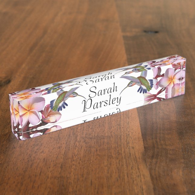 Kolibri-Vögelplumeria-Blumen mit Blumen Namensplakette (Seite)