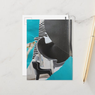 Kollage aus Klavier und Stuhl Postkarte