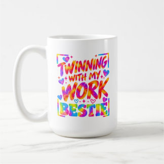 Kollegen-Zwilling mit Arbeitsfreund Tie Dye Kunst Kaffeetasse