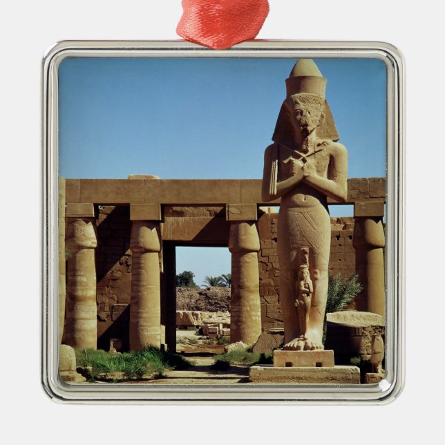 Koloss von Ramesses II: stehende Statue von Silbernes Ornament (Vorne)