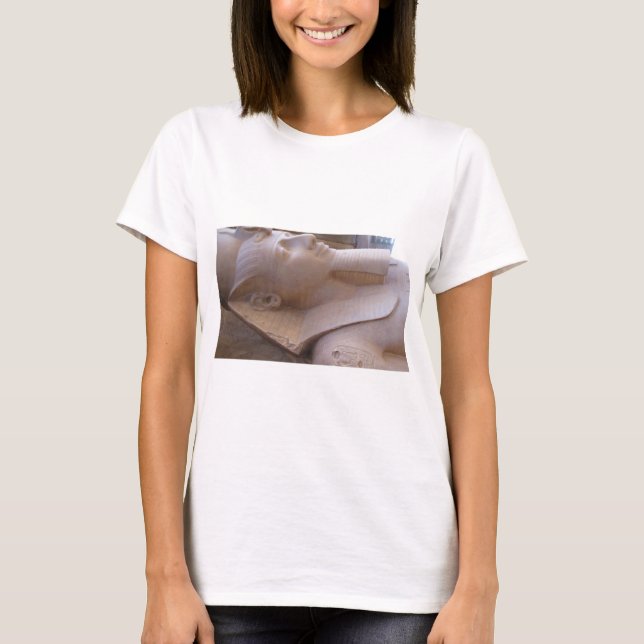 Kolossale Kalksteinstatue von Ramses II Memphis T-Shirt (Vorderseite)
