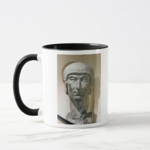 Kolossaler Kopf des Kaisers Constantine I Tasse
