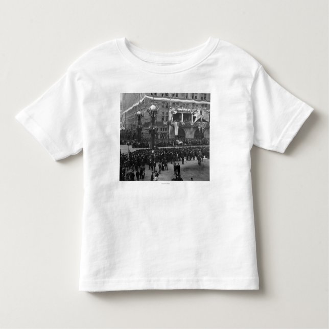Kolumbianische Parade, die auf See-Front Chicago Kleinkind T-shirt (Vorderseite)