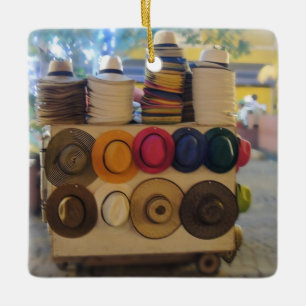 Kolumbianisches Hut-Geschäft im Park Keramikornament