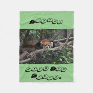 Komfortable Crouching Red Panda Fleecedecke