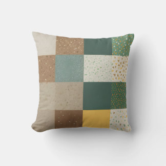 Komfortable Terrassen mit gemusterten Kissen und K