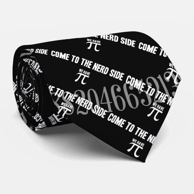 Komm zur Nerd‑Seite für Pi Krawatte (Gerollt)