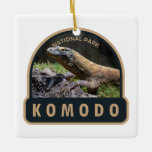 Komodo Nationalpark Indonesien Vintag Keramikornament<br><div class="desc">Komodo Vektorgrafik Design. Der Nationalpark ist ein Nationalpark in Indonesien,  der sich auf den kleineren Sunda-Inseln im Grenzgebiet zwischen den Provinzen Ost-Nusa-Tenggara und West-Nusa-Tenggara befindet.</div>