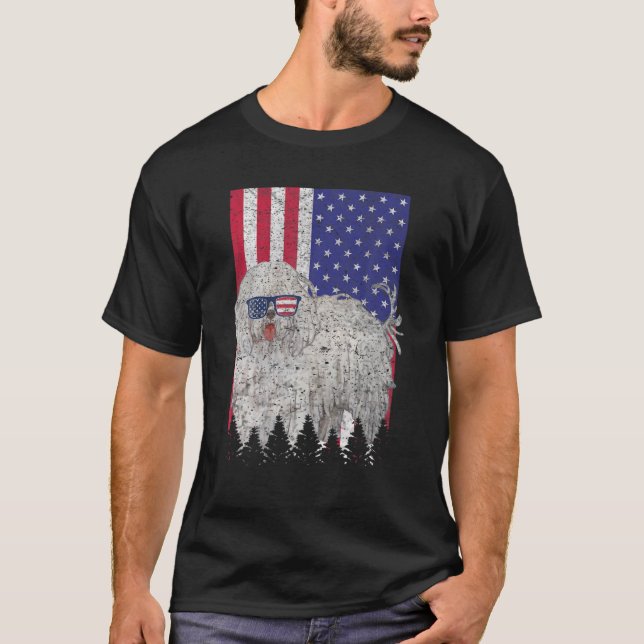 Komondor Patriotic Dog USA Pride American Flag T-Shirt (Vorderseite)