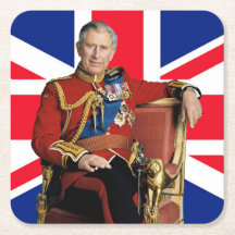 König Charles III. mit britischer Flagge