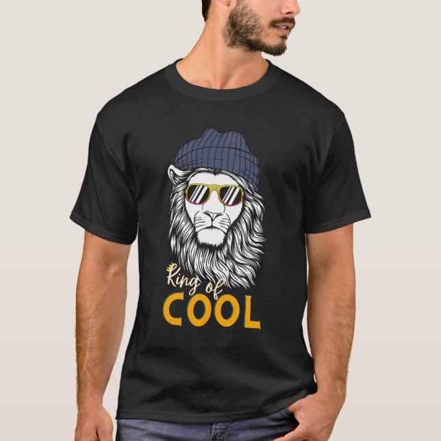 König der Coolen | Super Cooler Löwe mit Beanie un T-Shirt (Vorderseite)