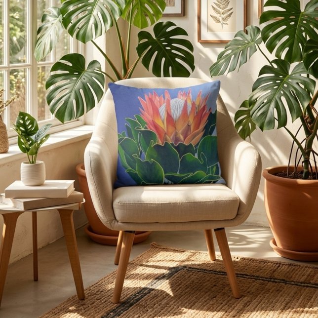 König-Protea | Handgemalte Florale Kunst Kissen (On Chair)