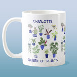 Königin der Personalisierten Pflanze Kaffeetasse<br><div class="desc">Diese personalisierte Königin von Pflanze ist perfekt für jeden mit einem grünen Daumen oder Fingern geeignet. Sie zeichnet sich durch ein lustiges Blumenmuster aus, mit bunten Kakteen, Sukkulenten und anderen Pflanze in marineblauen und kobaltblauen Pflanze. Ideal für jeden Gärtner oder jede Pflanze. Ändern Sie den Namen und den Text, um...</div>