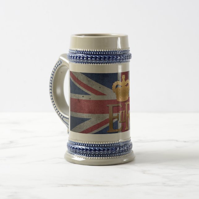 Königin Elizabeth II ER Tasse mit britischer Flagg (Vorderseite Links)