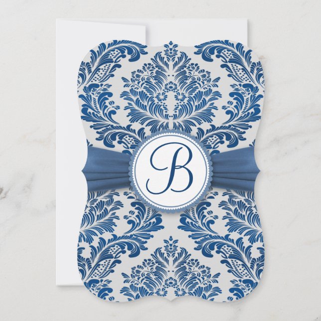 Königlich blauer Damastenmonogramm Wedding Invite Einladung (Rückseite)