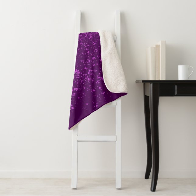 Königlich violetter monochromer Spritzer Sherpadecke (Beispiel)