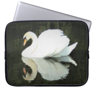 Königliche Schwan-Reflexion Laptopschutzhülle