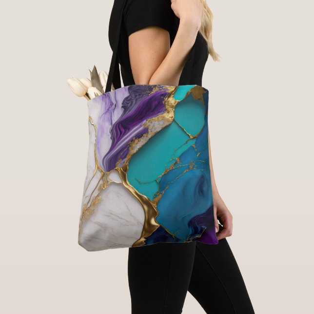 Königliches Teal & Amethyst-Marmor mit Goldadern (Von Nahem)