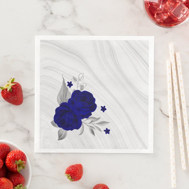 königsblaue Blumen silberne Blätter Marmor Serviette (Beispiel)
