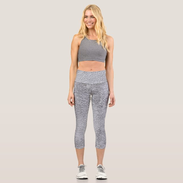 Konkretes dunkelgraues Stone Wall Texturmuster Capri Leggings (Vorderseite)