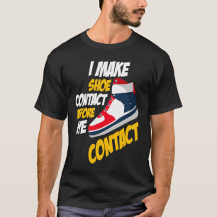Kontakt der Schuhe vor dem Augenkontakt Sneaker T-Shirt