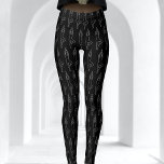 Kontur Yoga Pose Muster Schwarz/Weiß Leggings<br><div class="desc">Schwarz-Weiß Vrksasana Tree Pose Chalk Kontur Yoga Leggings für alle Ihre Yoga Legging Bedürfnisse. Karo in meinem Laden für die komplette Yoga-Kollektion vor der Hochzeit</div>