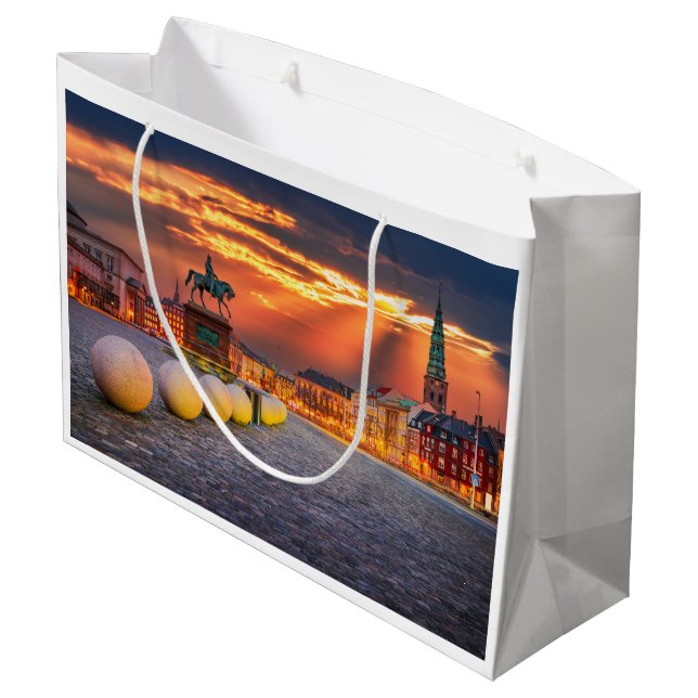 Kopenhagen Große Geschenktüte (Rückseite Schrägansicht)