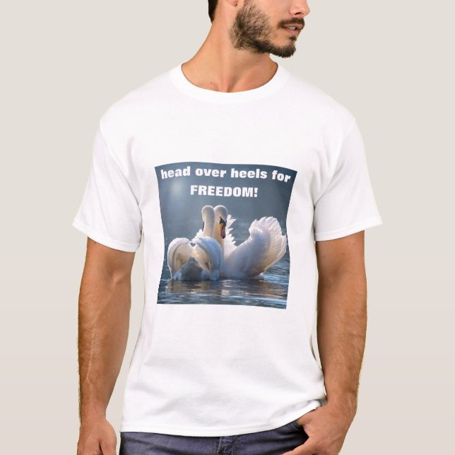 Kopf über Heels - Schwäne (leichter T - Shirt) T-Shirt (Vorderseite)