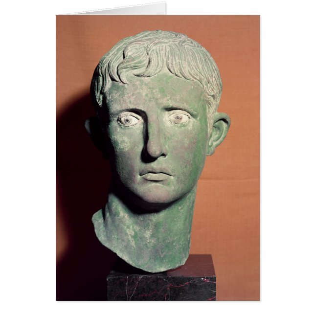 Kopf von einer Statue in voller Länge des Kaisers (Vorne)