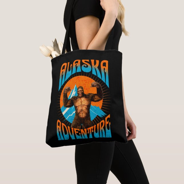 Kopie von Alaska Adventure Funny Sasquatch (Von Nahem)