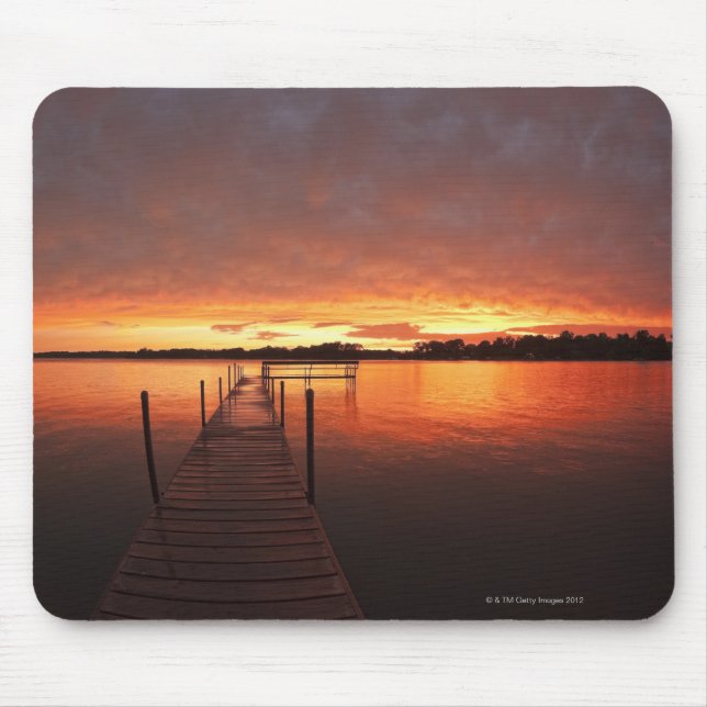 Koppeln Sie am Sonnenuntergang auf See Minnetonka, Mousepad (Vorne)