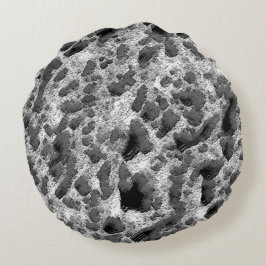 Koralle mit schwarz-weiß rundes kissen