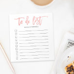 Koralle | Personalisierte Pinselstriche Notizblock<br><div class="desc">Chic personalisiert Notizblock verfügt über "to do list" an der Spitze in lebendigen tropischen Korallen handgeschriebenen Stil Pinsel mit Schreibschrift Typografie. Personalisieren Sie Ihren Namen oder Textauswahl darunter oder verließ Sie auf Wunsch leer. 10 Zeilen mit Checkboxen helfen Ihnen,  alle wichtigen Aufgaben behalten!</div>