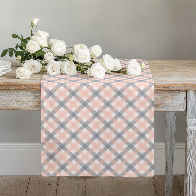 Korallenpfirsichgraue karierte rustikale Tischdeko Großer Tischläufer (Coral Peach Grey Checkered Rustic Table Decor Long Table Runner)