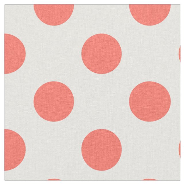 Korallenpolka-Punkte auf weiß Stoff (Nahaufnahme)