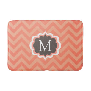 Korallenrosa Chevron-Muster mit individuellem Mono Badematte