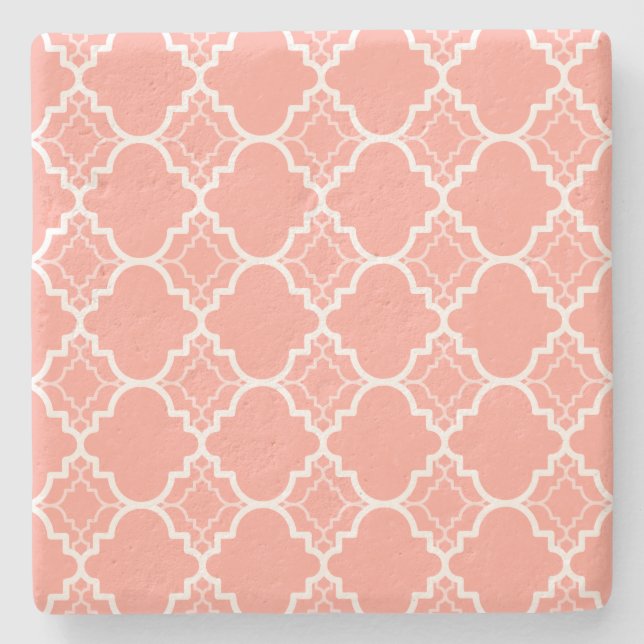 Korallenrotes rosa Quatrefoil geometrisches Muster Steinuntersetzer (Vorderseite)