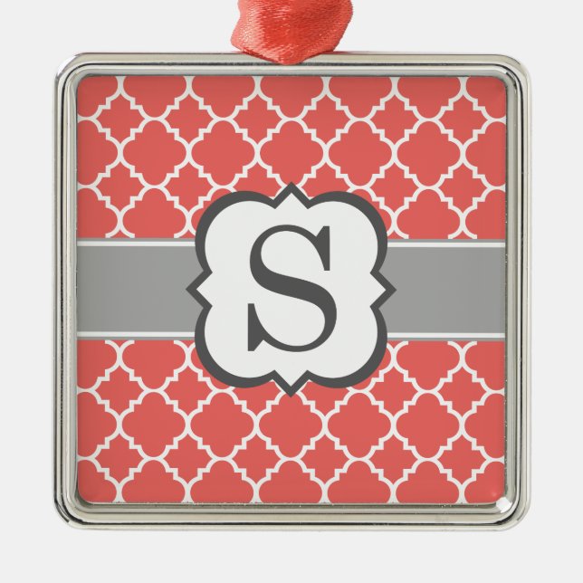 Korallenweißes Monogramm Letter S Quatrefolie Ornament Aus Metall (Vorne)