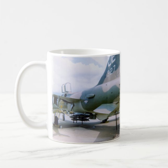 Korat AFB Thailand 1968 F-105 Kaffeetasse (Links)