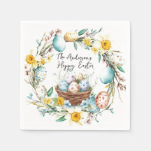 Korb mit Eiern und blumengeschmückten Ostern