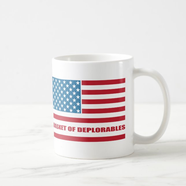 Korb von Deplorables amerikanischer Flagge Kaffeetasse (Rechts)