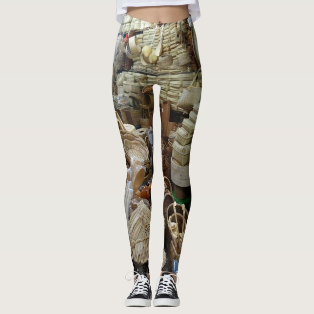 Körbe in einem Küchenladen schaffen natürliche Far Leggings (Vorderseite)