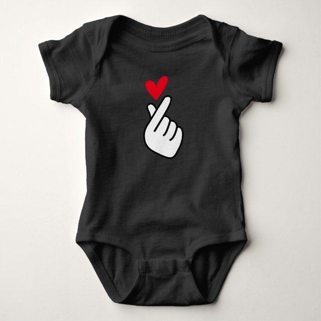 Koreanisches Fingerherz Baby Strampler (Vorderseite)