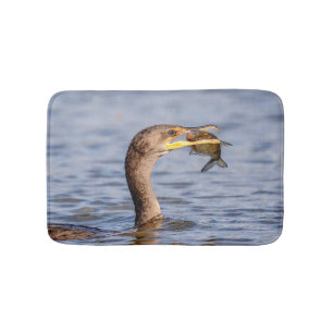 Kormoran mit Fisch Badematte