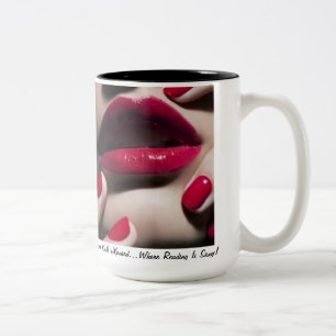 Korner Kafé herausgestellte Tasse